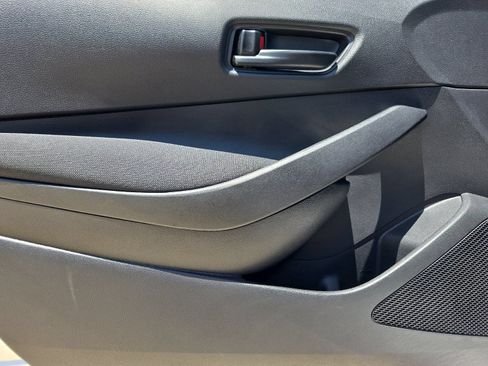 Certified 2025 Toyota Corolla LE FWD image 10