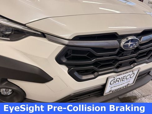 Used 2024 Subaru Crosstrek 2.0i Premium image 3