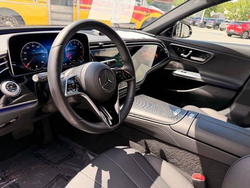 Used 2024 Mercedes-Benz E 350 4MATIC Sedan image 11