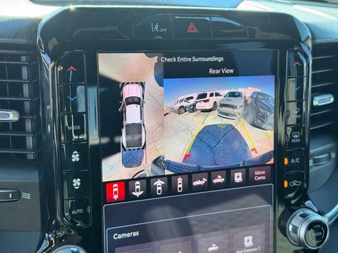 Used 2025 RAM 3500 Big Horn image 31