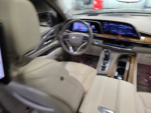 Used 2023 Cadillac Escalade Sport Platinum AWD/4WD image 43