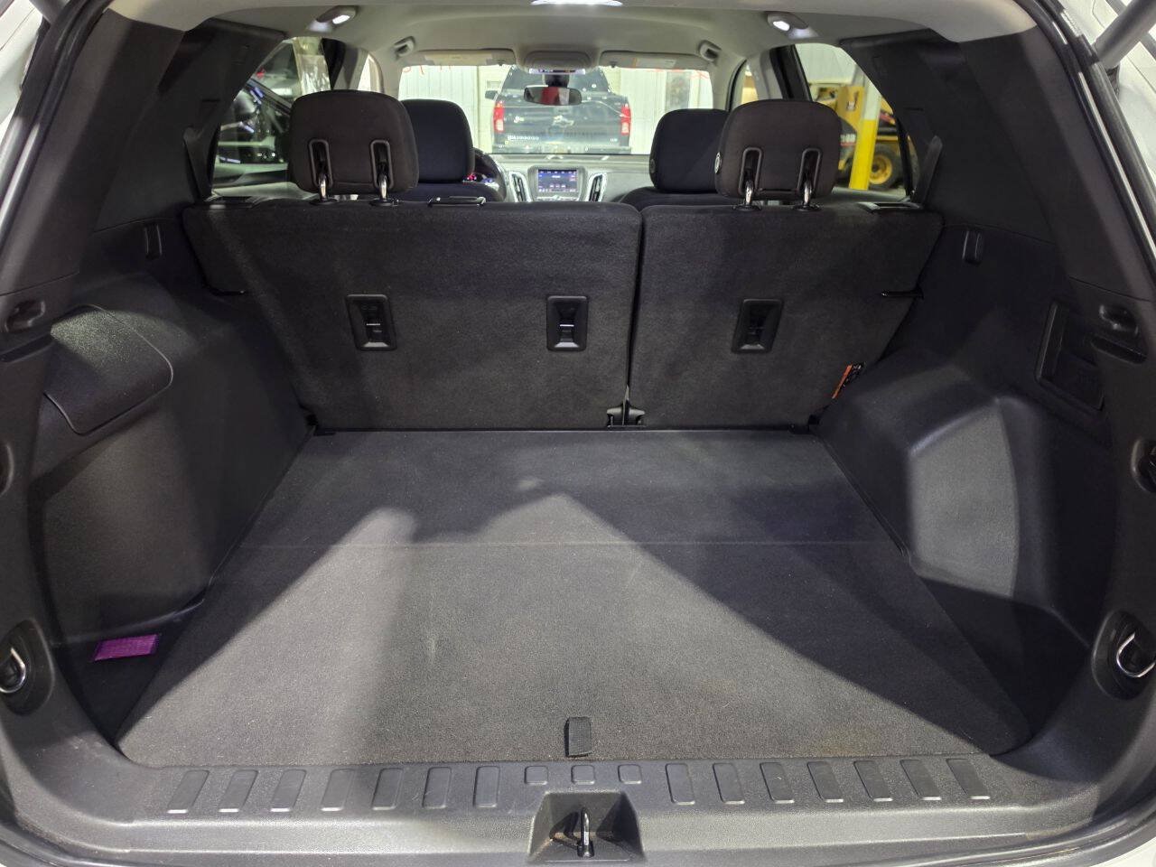 Used 2020 Chevrolet Equinox LT FWD image 28