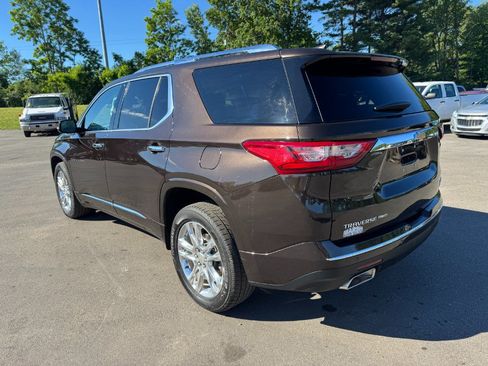 Used 2018 Chevrolet Traverse High Country AWD/4WD image 3
