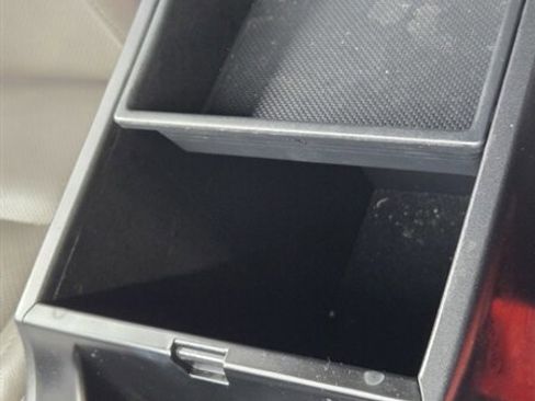 Used 2017 Hyundai Santa Fe Limited image 25