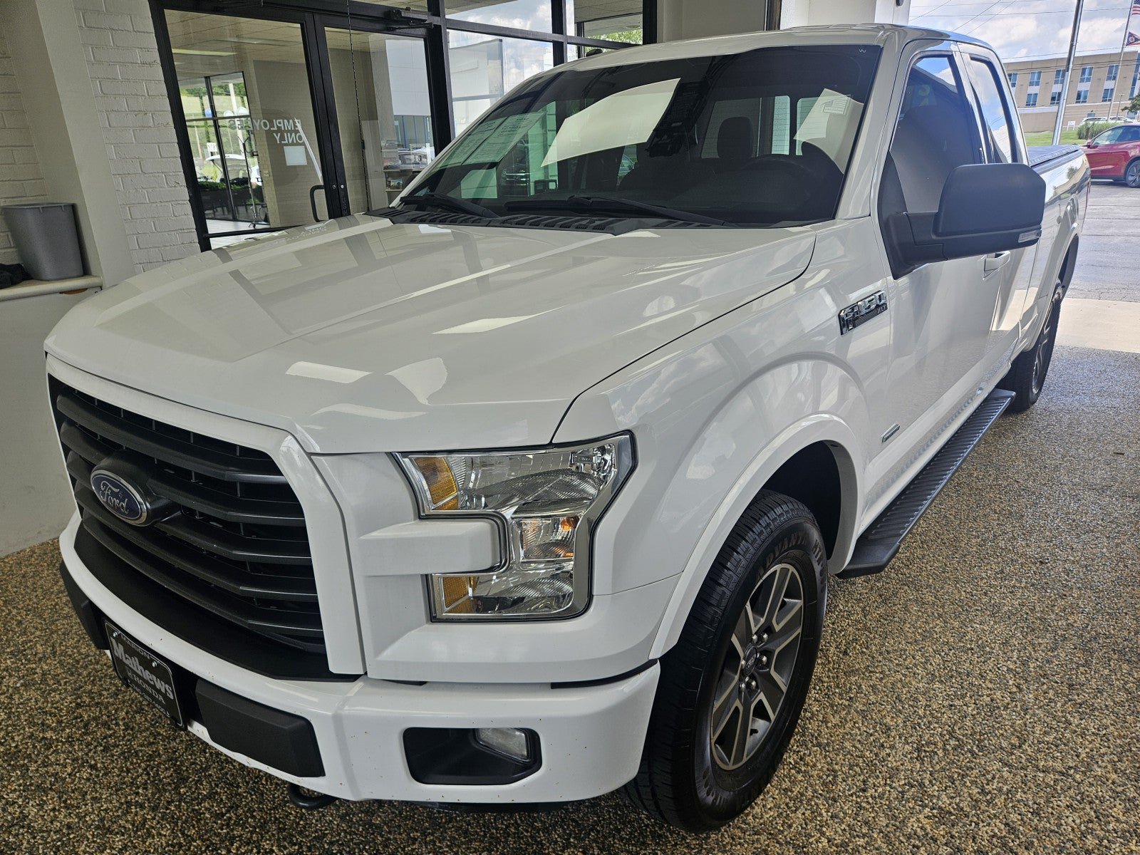 Used 2016 Ford F150 XLT w/ Equipment Group 302A Luxury AWD/4WD image 5
