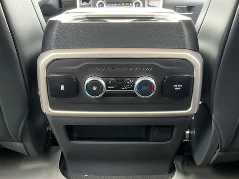 Used 2024 Ford Expedition Max XLT AWD/4WD image 29