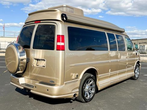 Used 2013 Chevrolet Express 2500 Extended image 7