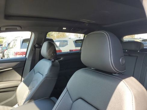 New 2026 Volkswagen Atlas Cross Sport SE FWD image 16
