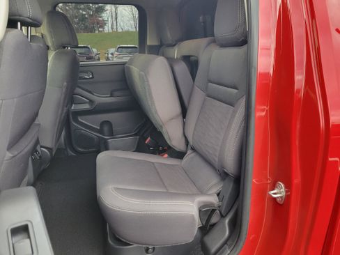 Used 2022 Nissan Frontier SV image 31