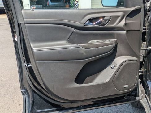 Used 2019 GMC Acadia SLT w/ LPO, Floor Liner Package AWD/4WD image 6