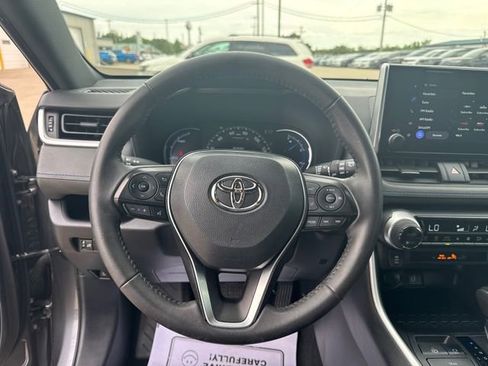 Used 2024 Toyota RAV4 SE AWD/4WD image 17