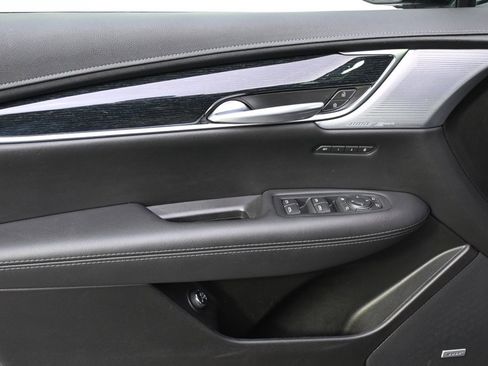 Certified 2025 Cadillac XT5 Premium Luxury image 22