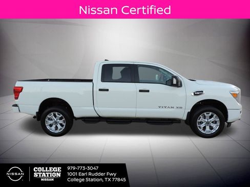 Certified 2024 Nissan Titan SV w/ SV Convenience Package image 2
