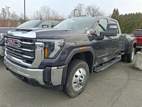 New 2026 GMC Sierra 3500 SLE w/ SLE Value Package image 3