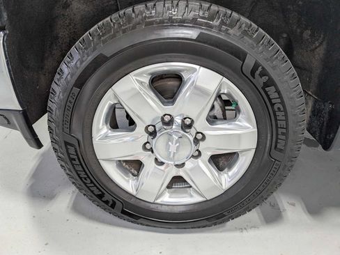 Used 2020 Chevrolet Silverado 2500 LTZ w/ LTZ Premium Package AWD/4WD image 3