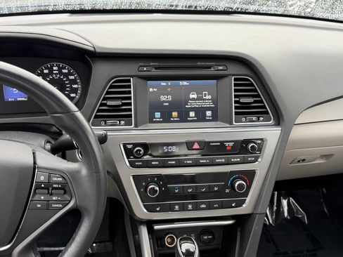 Used 2017 Hyundai Sonata Sport w/ Value Edition Package 02 FWD image 21