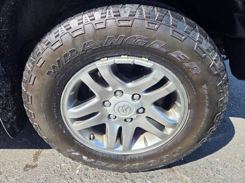 Used 2007 Toyota Sequoia Limited AWD/4WD image 13