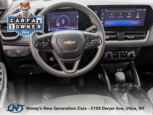 Used 2025 Chevrolet TrailBlazer LT AWD/4WD image 4