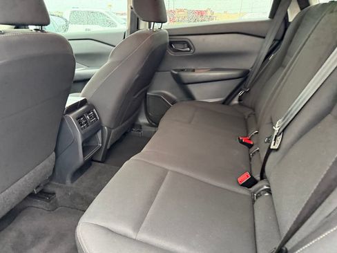Used 2024 Nissan Rogue S AWD/4WD image 35