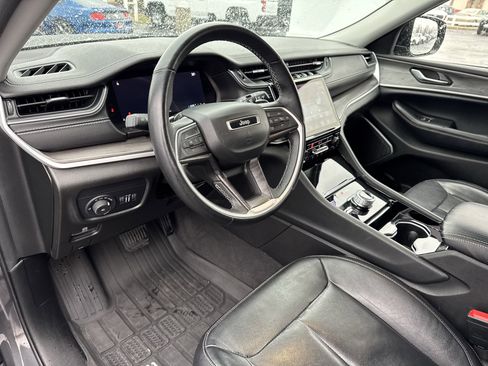 Used 2022 Jeep Grand Cherokee L Limited image 29