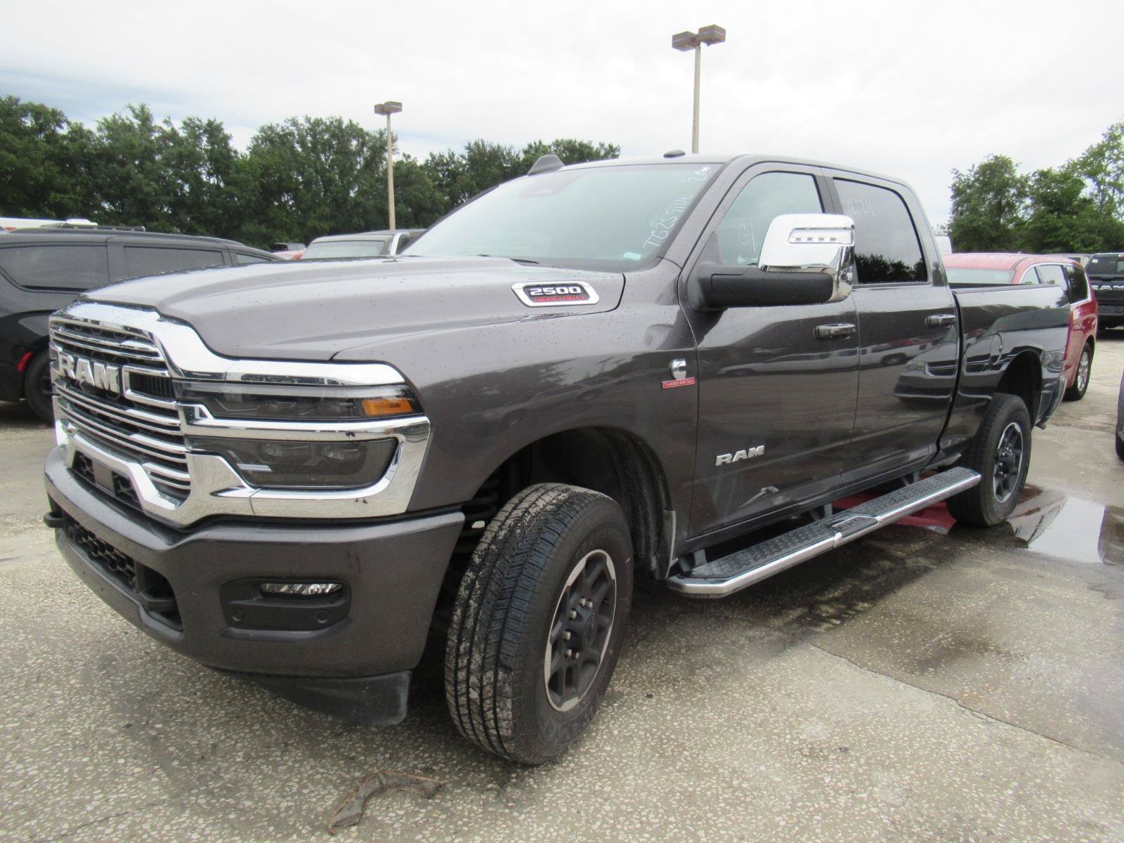 Used 2026 RAM 2500 Laramie AWD/4WD image 2