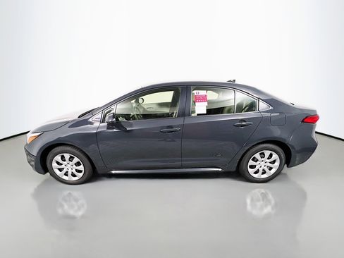 Used 2025 Toyota Corolla LE image 9