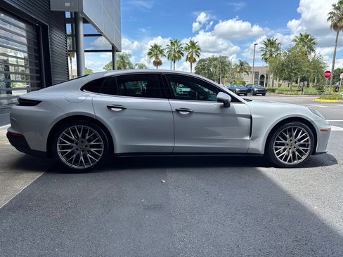 Certified 2025 Porsche Panamera RWD image 5