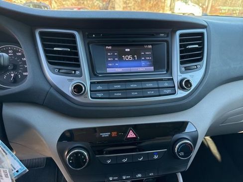 Used 2017 Hyundai Tucson SE image 5