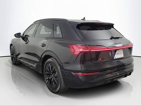 Used 2024 Audi Q8 e-tron Prestige w/ Prestige Package AWD/4WD image 4