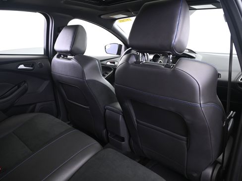 Used 2016 Ford Focus RS image 18