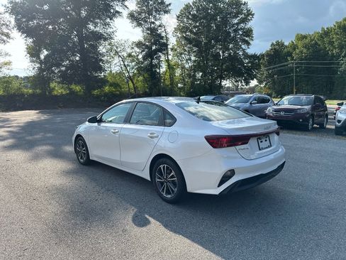 Used 2024 Kia Forte LXS FWD image 5