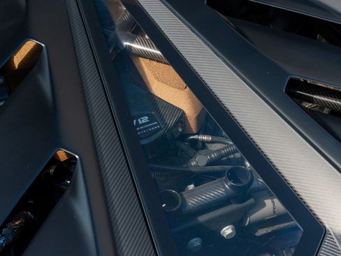Used 2020 Lamborghini Aventador SVJ AWD/4WD image 56