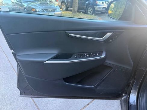 Certified 2024 Kia EV6 Light AWD/4WD image 9