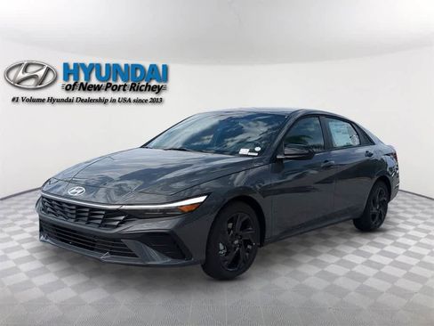 New 2026 Hyundai Elantra SEL Sport Premium image 1