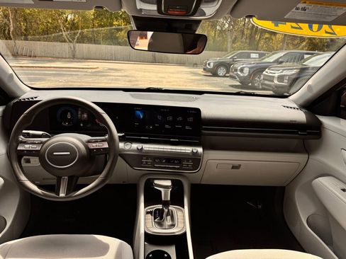 Used 2024 Hyundai Kona SEL FWD image 25