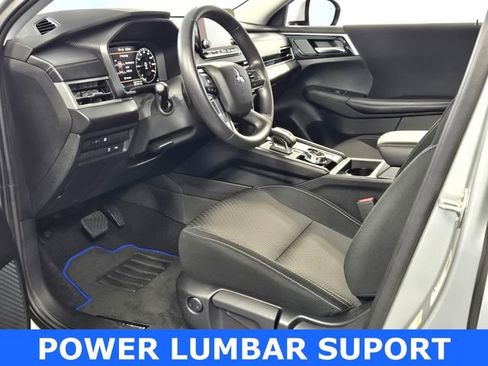 Used 2025 Mitsubishi Outlander ES image 7