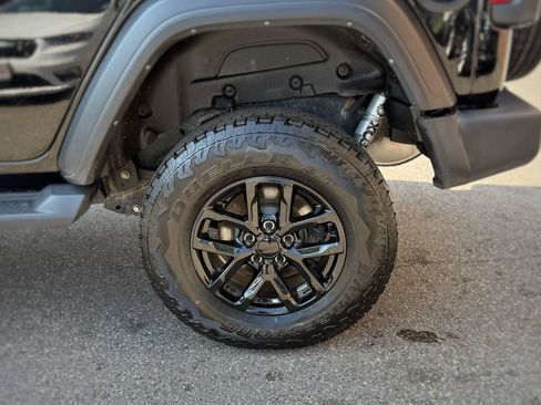 Used 2022 Jeep Wrangler Unlimited Sport AWD/4WD image 17