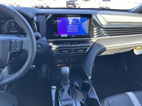 Used 2026 Toyota Camry SE image 25