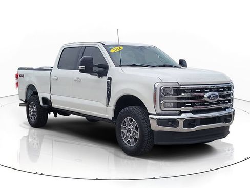 Used 2024 Ford F350 Lariat AWD/4WD image 3