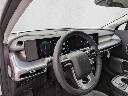 New 2026 Hyundai Ioniq 9 Limited image 12