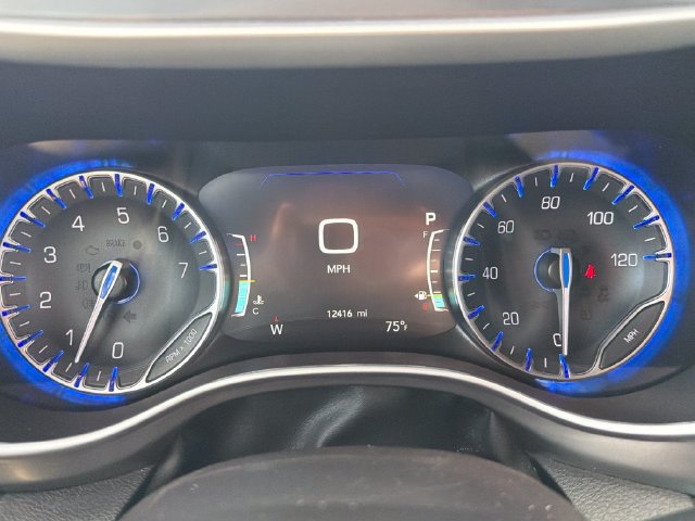 Used 2026 Chrysler Pacifica Select FWD image 24