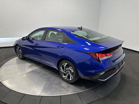 Certified 2025 Hyundai Elantra Sport FWD image 5