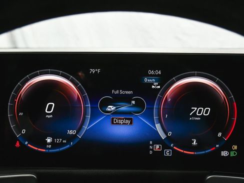 Used 2023 Mercedes-Benz GLB 250 4MATIC w/ Premium Package image 44