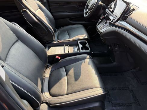 Used 2024 Honda Odyssey Elite image 24