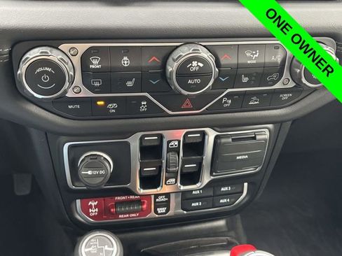 Used 2025 Jeep Wrangler Unlimited Rubicon 392 AWD/4WD image 18