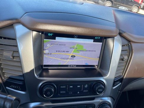Used 2020 Chevrolet Suburban Premier AWD/4WD image 30