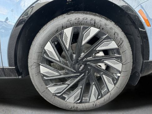 New 2026 Lincoln Nautilus Reserve w/ Jet Appearance Package AWD/4WD image 8