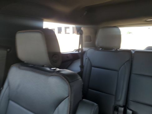 Used 2022 Chevrolet Tahoe High Country AWD/4WD image 13