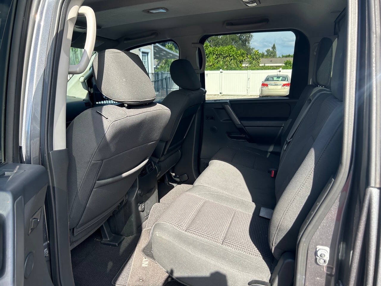 Used 2014 Nissan Titan SV w/ SV Value Truck Package RWD image 12