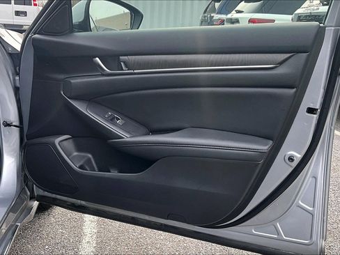 Used 2021 Honda Accord EX image 20